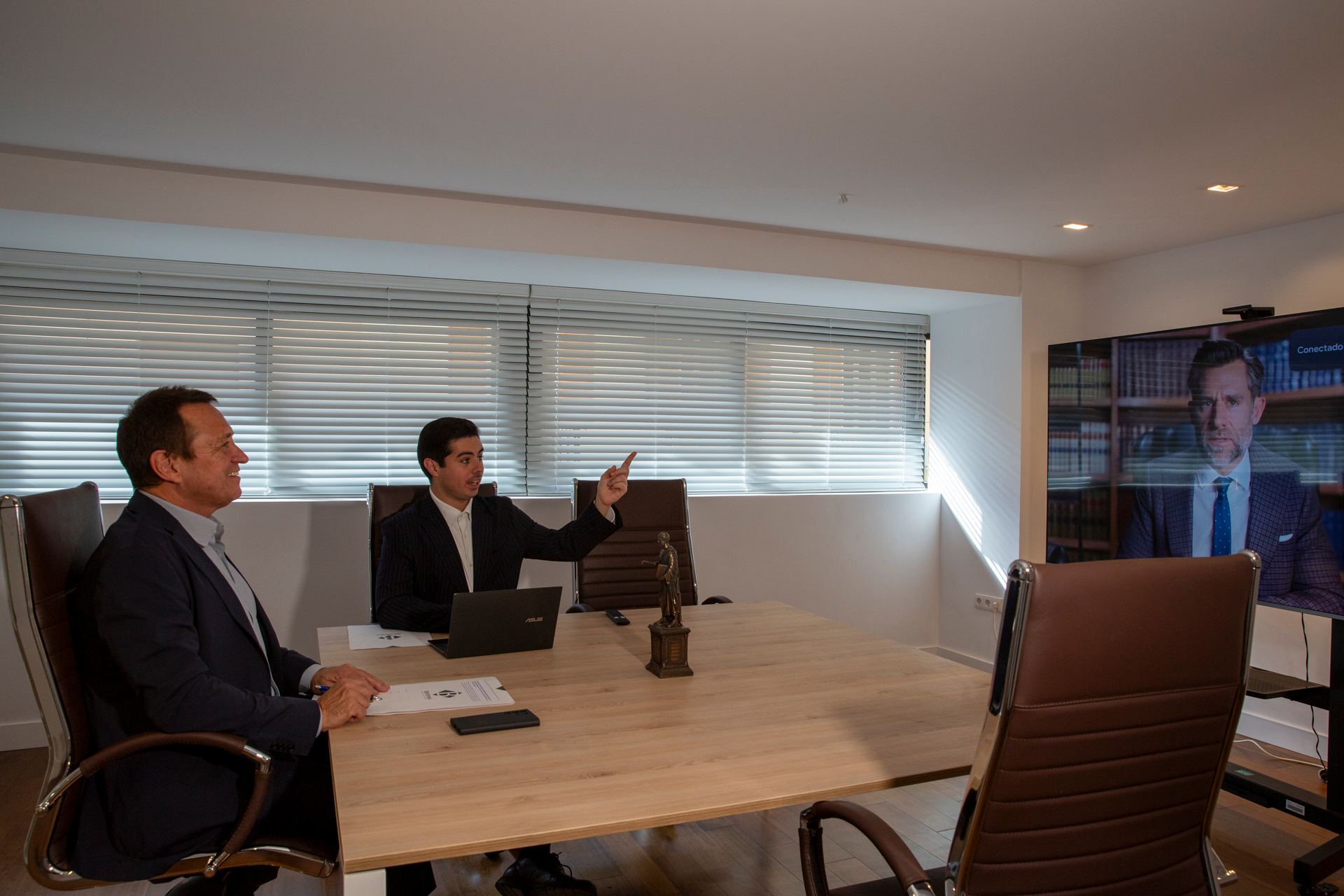 Online legal consultation via video call